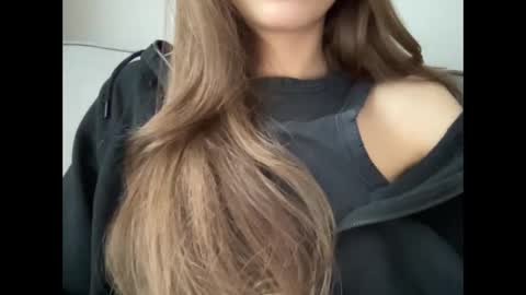 Snapshot of marinalovenow chatting on March 5, 6:12 am Marina online show from March 5, 6:12 am