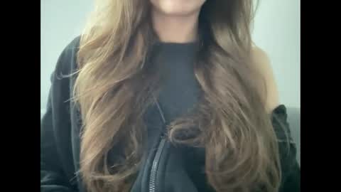 Snapshot of marinalovenow chatting on October 7, 7:35 am Marina online show from October 7, 7:35 am