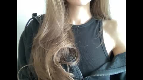 Snapshot of marinalovenow chatting on February 24, 9:30 am Marina online show from February 24, 9:30 am