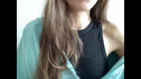 Snapshot of marinalovenow chatting on March 7, 9:40 am Marina online show from March 7, 9:40 am