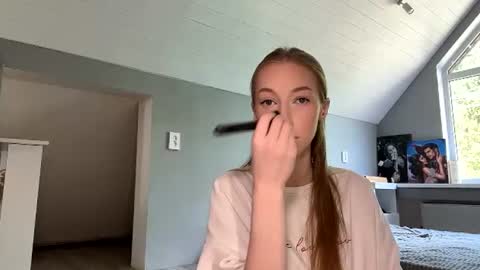 Amelia online show from June 21, 9:35 am