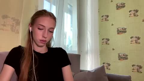 Amelia online show from July 19, 10:06 am