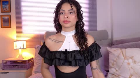 Snapshot of marivimichel03 chatting on September 23, 7:34 pm online show from September 23, 7:34 pm