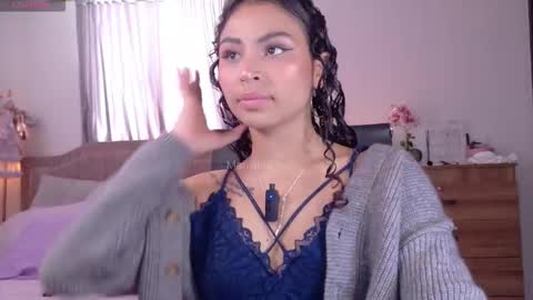 Snapshot of marivimichel03 chatting on September 20, 7:01 pm online show from September 20, 7:01 pm
