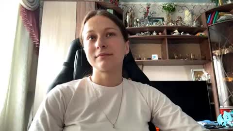 Lena online show from June 21, 9:35 am