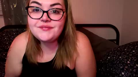 maroon_moon online show from February 15, 5:19 am