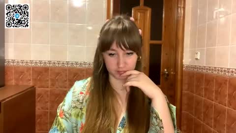 Snapshot of maroonmoon_ chatting on October 19, 7:27 pm Miriam online show from October 19, 7:27 pm