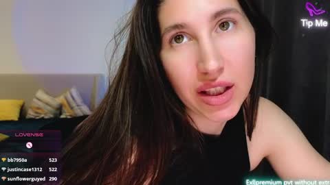 marrycolins online show from April 10, 6:30 am