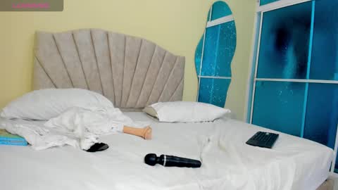 Mar Smith online show from December 19, 4:37 am