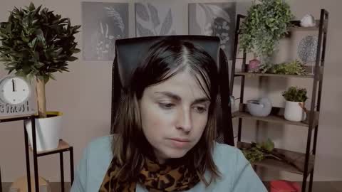 martaedams online show from December 4, 6:37 am