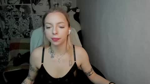 Snapshot of martha_cameron chatting on January 28, 10:23 pm Martha Cameron online show from January 28, 10:23 pm