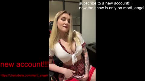 Snapshot of marti_lovely chatting on January 5, 7:49 am Marti online show from January 5, 7:49 am