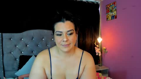 Snapshot of martina_foxy_ chatting on March 5, 12:00 pm MARTINA online show from March 5, 12:00 pm