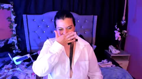 Snapshot of martina_foxy_ chatting on February 19, 9:36 pm MARTINA online show from February 19, 9:36 pm