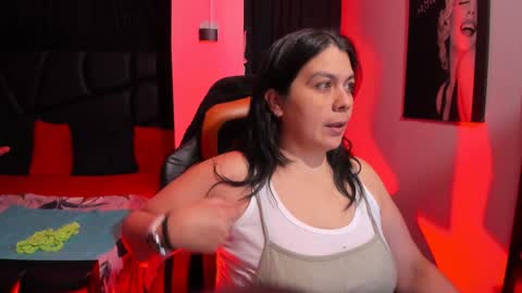 Snapshot of martina_foxy_ chatting on January 24, 11:37 am MARTINA online show from January 24, 11:37 am