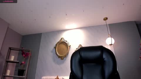 Martinna Bonnet online show from February 25, 10:26 am