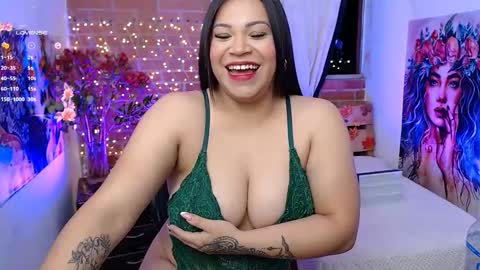 Snapshot of mary_bruss chatting on December 6, 2:02 am online show from December 6, 2:02 am