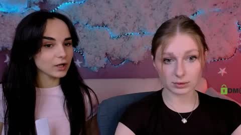 Mary online show from April 1, 7:11 pm