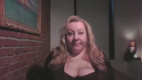 MaryChubby  online show from May 18, 7:42 pm
