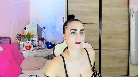 Snapshot of maryeelle chatting on February 19, 8:10 pm Maryelle online show from February 19, 8:10 pm