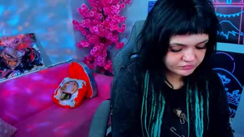 Mary online show from February 8, 11:36 am