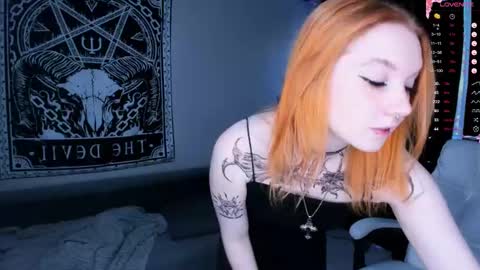 Snapshot of marymelanie chatting on February 19, 4:55 am Mary online show from February 19, 4:55 am