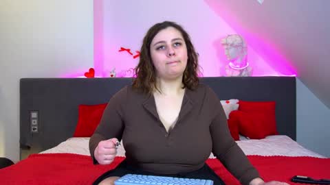 MaryMurrays online show from March 1, 6:40 pm