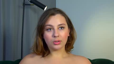 Snapshot of marymurrays chatting on October 9, 7:23 am MaryMurrays online show from October 9, 7:23 am