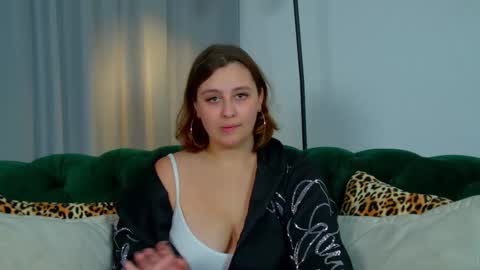 Snapshot of marymurrays chatting on September 20, 6:39 pm MaryMurrays online show from September 20, 6:39 pm