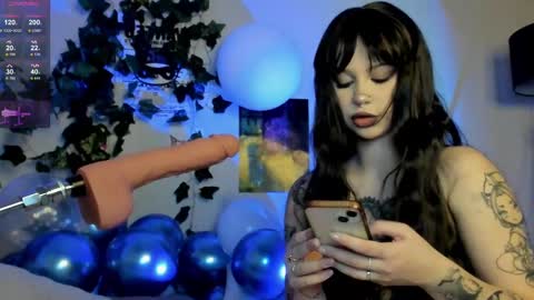 Snapshot of marynixoxo chatting on February 21, 3:12 am Mary x online show from February 21, 3:12 am