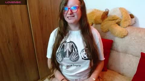 Monica online show from April 30, 10:14 pm