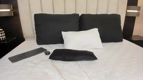 mathilda_liz online show from October 4, 1:28 pm