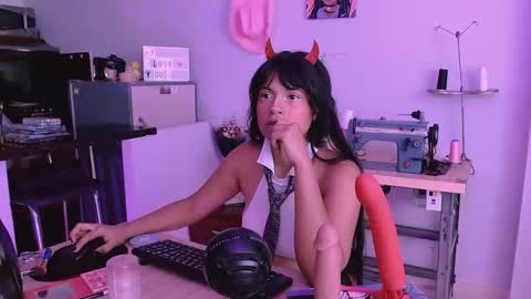 Snapshot of mattilda_18 chatting on September 30, 8:13 pm mattilda_18 online show from September 30, 8:13 pm