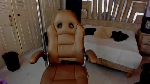 Sexy Hot Mature Sophy online show from January 14, 10:34 pm