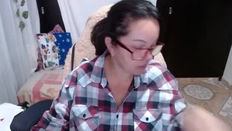 Snapshot of mature_wolf chatting on December 21, 12:49 pm Sonia online show from December 21, 12:49 pm