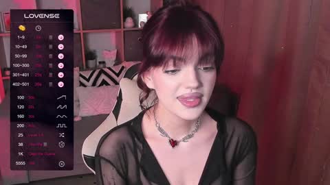 Mavis online show from January 14, 8:15 pm