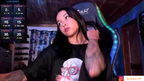 Hilary online show from November 11, 9:23 pm