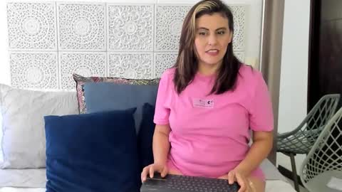 Victoria online show from February 5, 8:25 pm