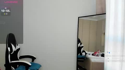 Mia online show from October 30, 2:14 am