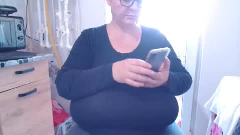 Maya online show from October 19, 9:33 am