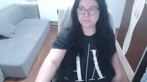 Maya online show from March 31, 6:24 am