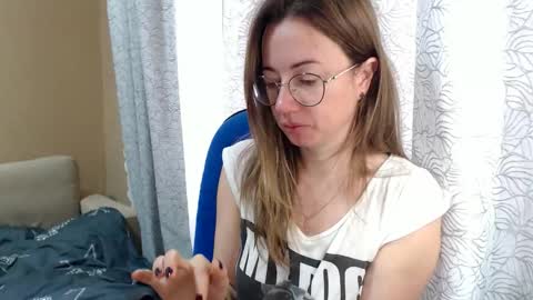 Snapshot of mayacateyes chatting on September 20, 5:06 am Maya online show from September 20, 5:06 am