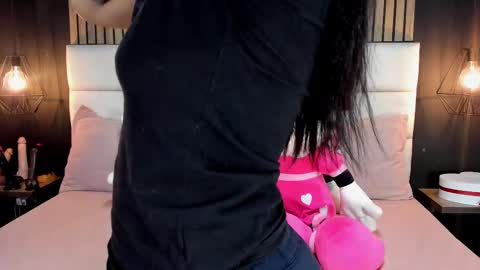 Nicolle Ruselle   Hello my lovely  schedule for great fun from  630 am and end 800 pm Colombian time I wait for you online show from February 24, 10:35 am