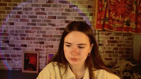 maybloom_ online show from January 13, 9:13 am