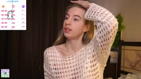 Snapshot of maydaedgin chatting on February 9, 8:24 pm Violet online show from February 9, 8:24 pm