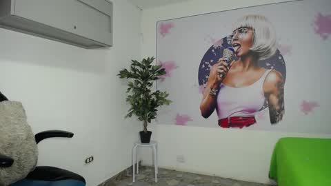 Snapshot of maylin_horny19 chatting on January 5, 7:07 pm Maylin online show from January 5, 7:07 pm