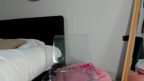 mazekyn online show from January 10, 9:30 pm