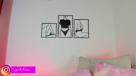 Ellie online show from December 19, 9:51 pm