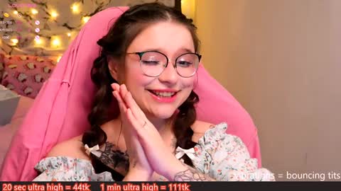 Snapshot of me_hanna chatting on January 12, 10:33 pm Hanna online show from January 12, 10:33 pm