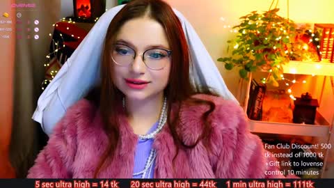 Snapshot of me_hanna chatting on December 8, 11:40 pm Hanna online show from December 8, 11:40 pm